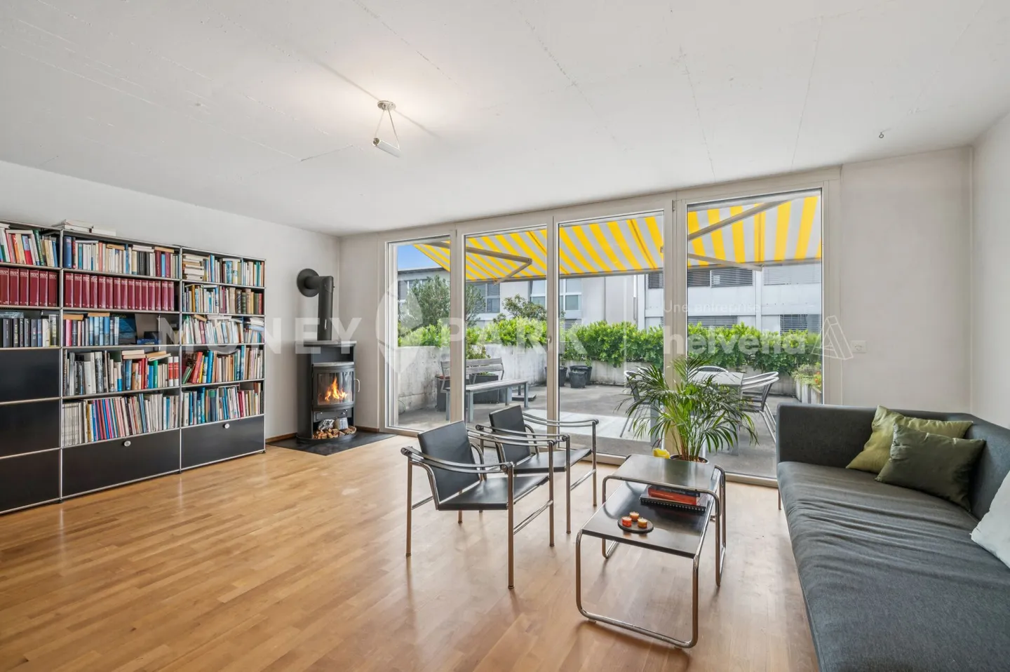 «7.5-Zimmer-Reihenfamilienhaus / Maison mitoyenne de 7.5 pièces» - Foto 2 von 13