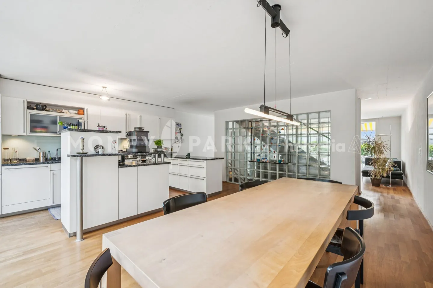 «7.5-Zimmer-Reihenfamilienhaus / Maison mitoyenne de 7.5 pièces» - Foto 5 von 13