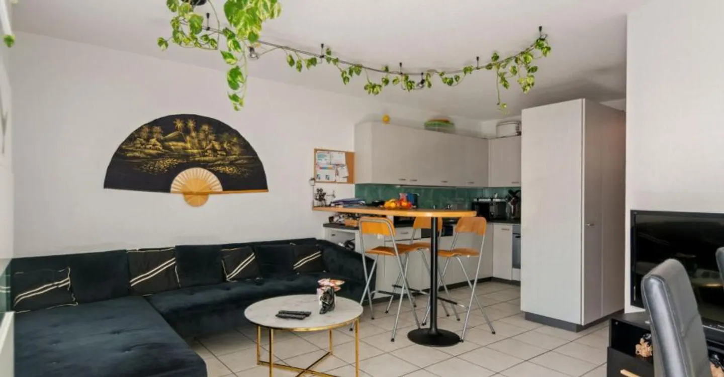 St-Imier, 4.5-room duplex with balcony and parking space - Photo 2 of 11