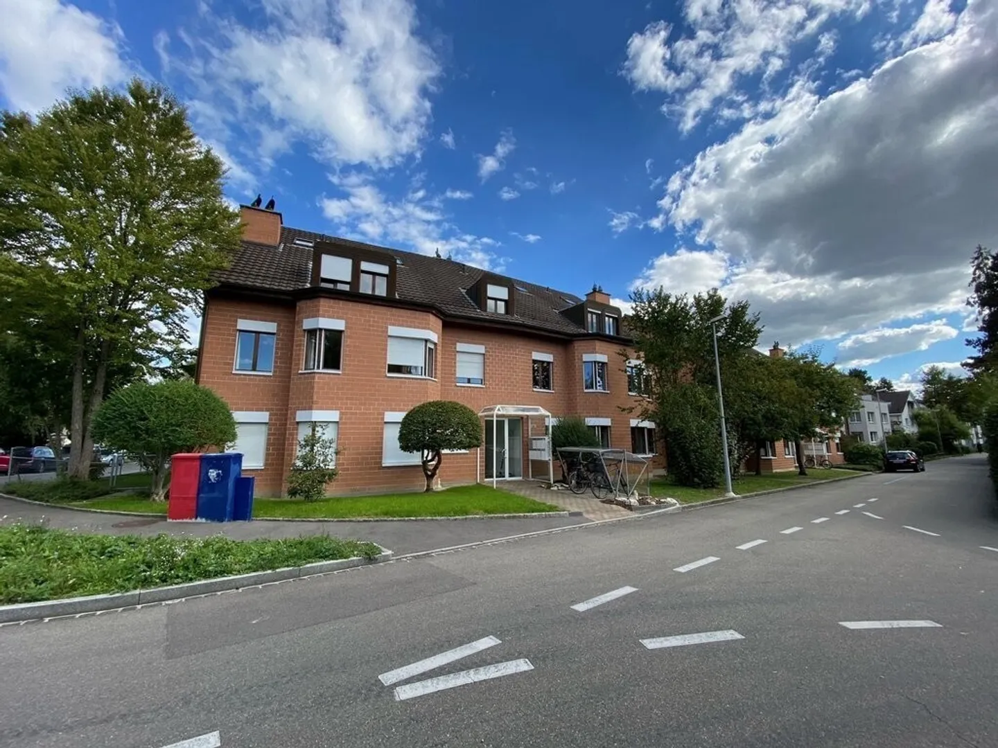 Wohnen im beliebten Wohnquartier in Riehen ! - Foto 1 di 10
