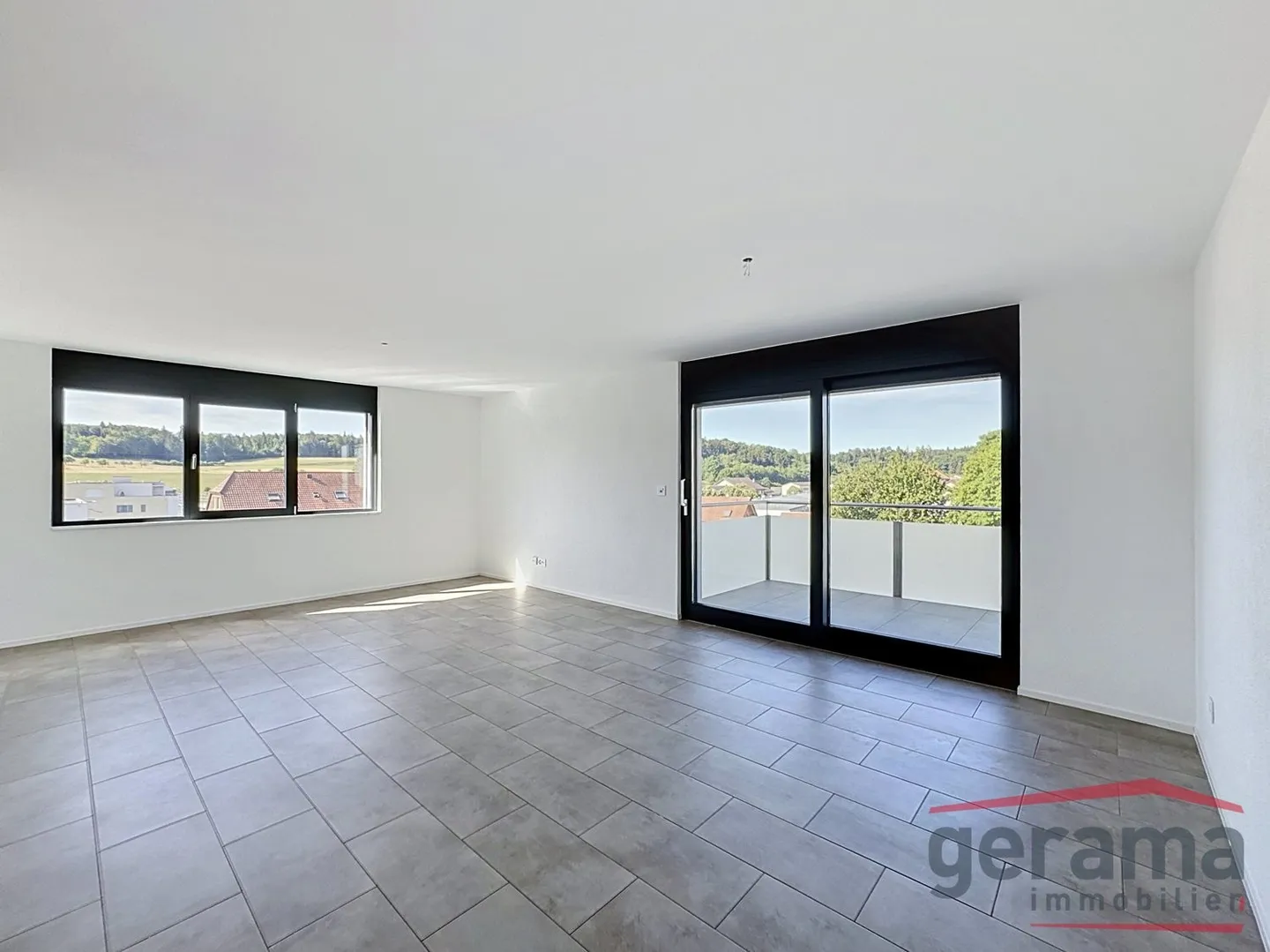 Spacious 4.5-room apartment in Corminboeuf! - Photo 2 of 6