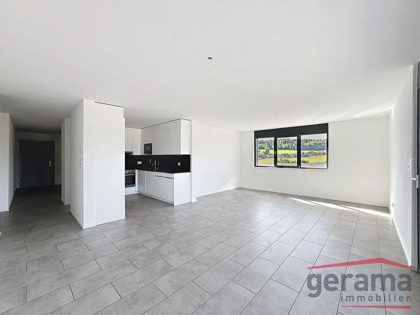 Spacious 4.5-room apartment in Corminboeuf! - Photo 3 of 6