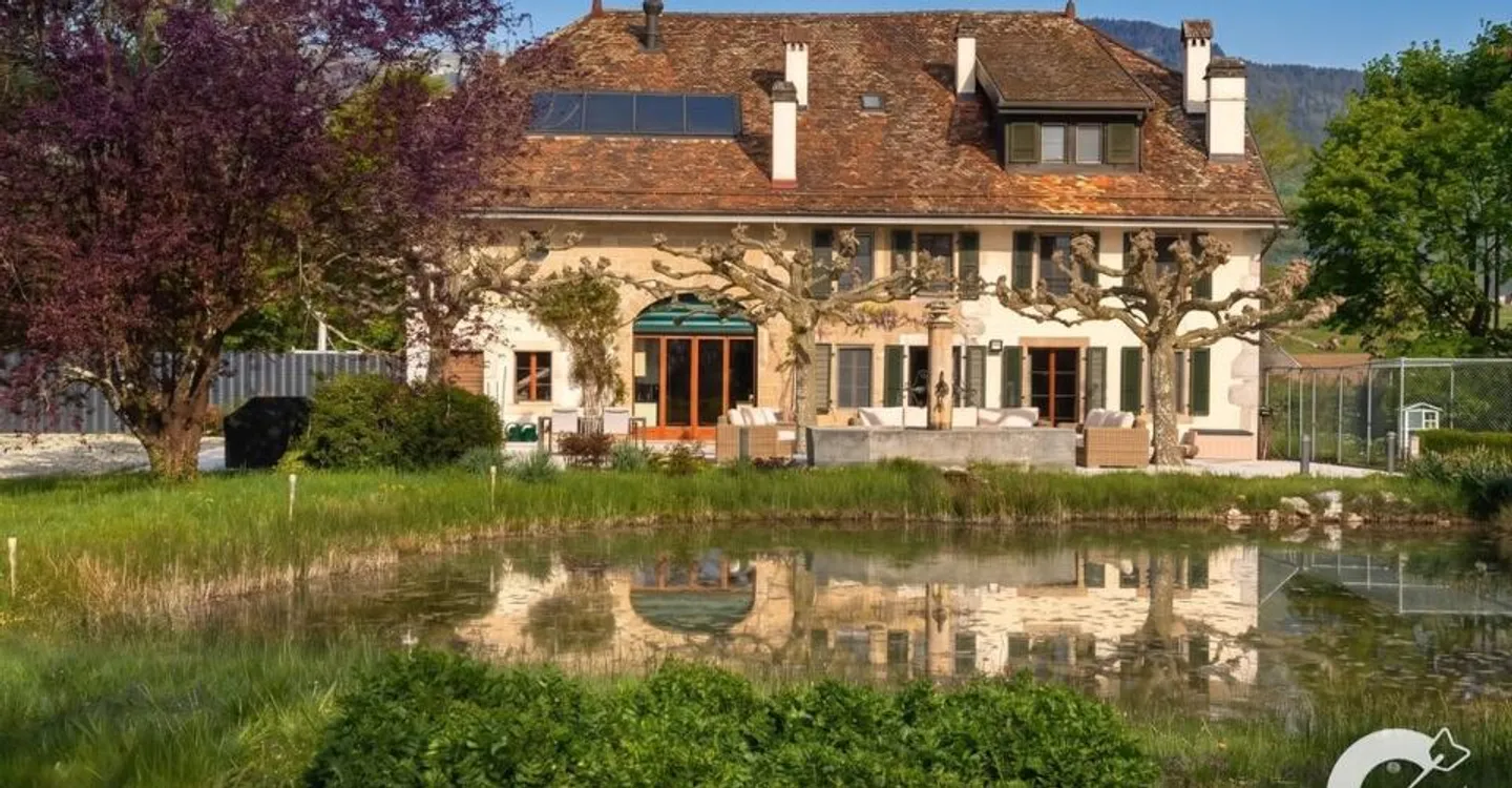 Historic Manor House - A Rare and Exceptional Property in Grens - Photo 11 of 12
