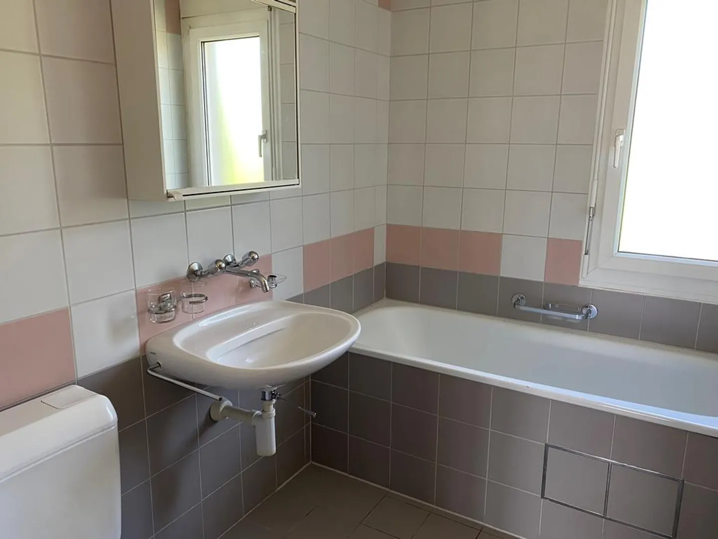 Pretty 2.5-room apartment in Sissach - Photo 3 of 7