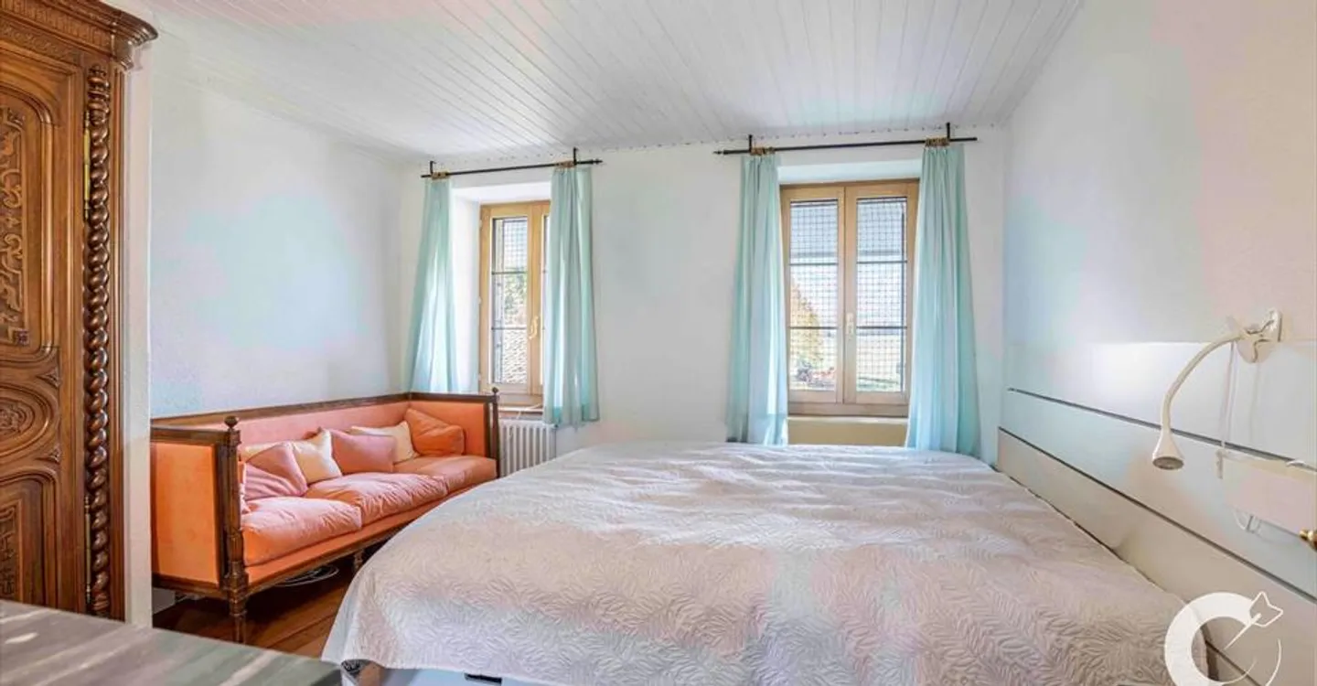 Historic Manor House - A Rare and Exceptional Property in Grens - Photo 9 of 12