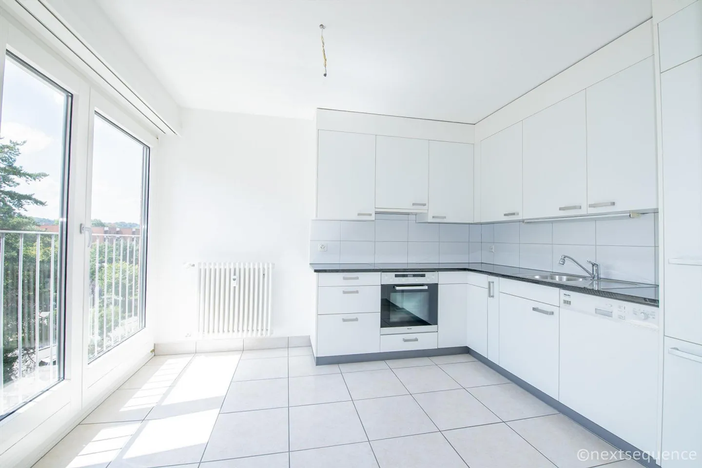 Grosse 5.5-Zimmerwohnung mit schöner Aussicht - Photo 2 of 15