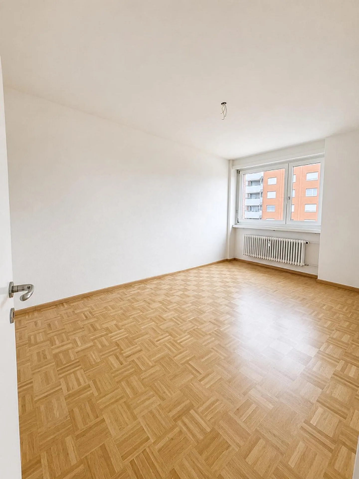 Grosse 5.5-Zimmerwohnung mit schöner Aussicht - Photo 10 of 15