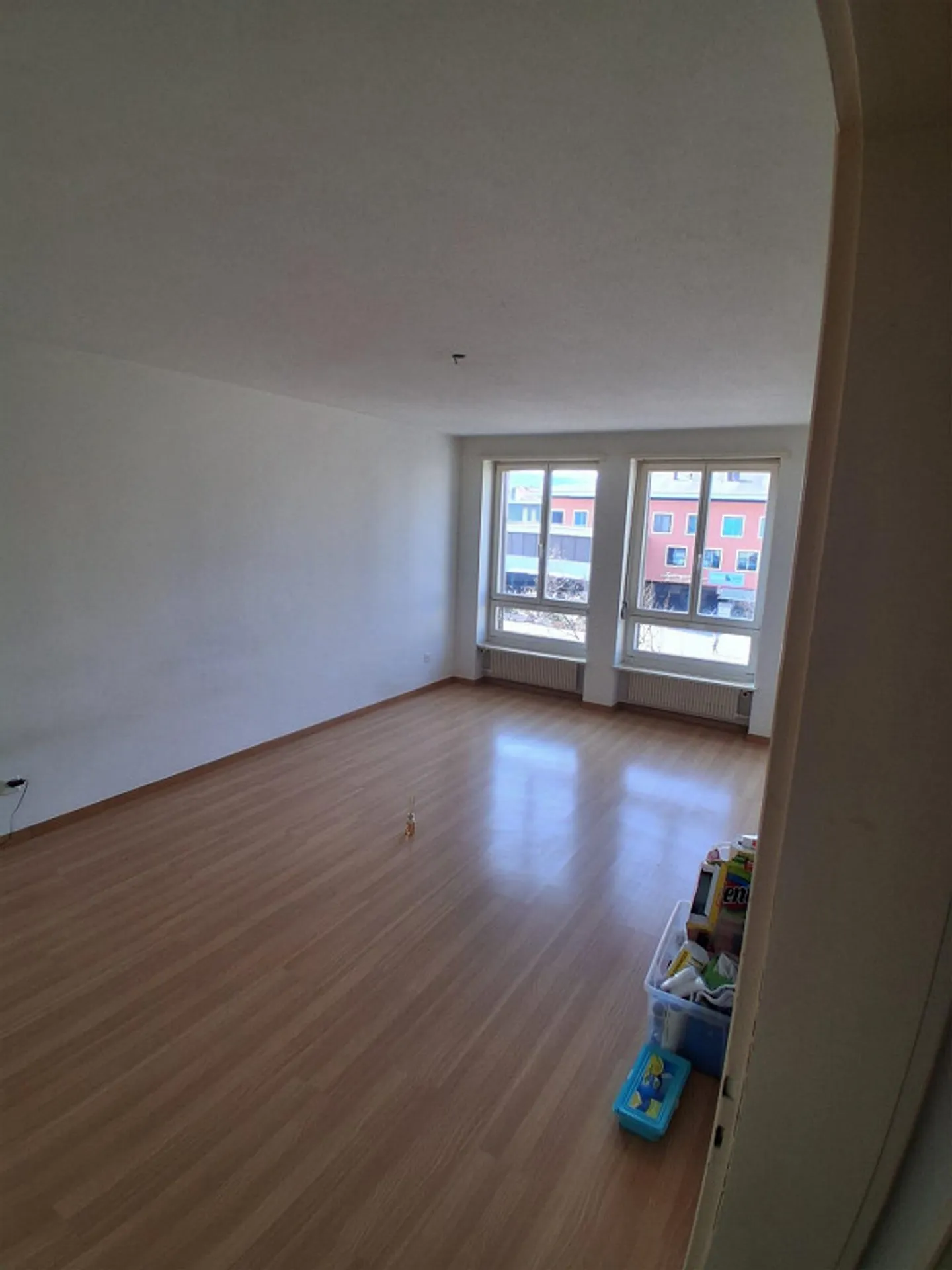 Roommate wanted in 4-room apartment - Photo 5 of 7