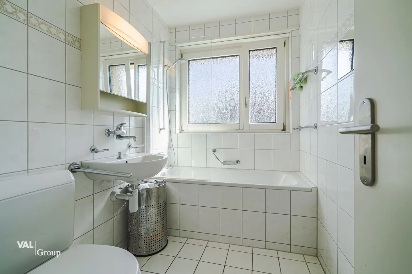 Appartement en rez-de-chaussée lumineux dans un environnement calme et verdoyant - Photo 6 sur 12