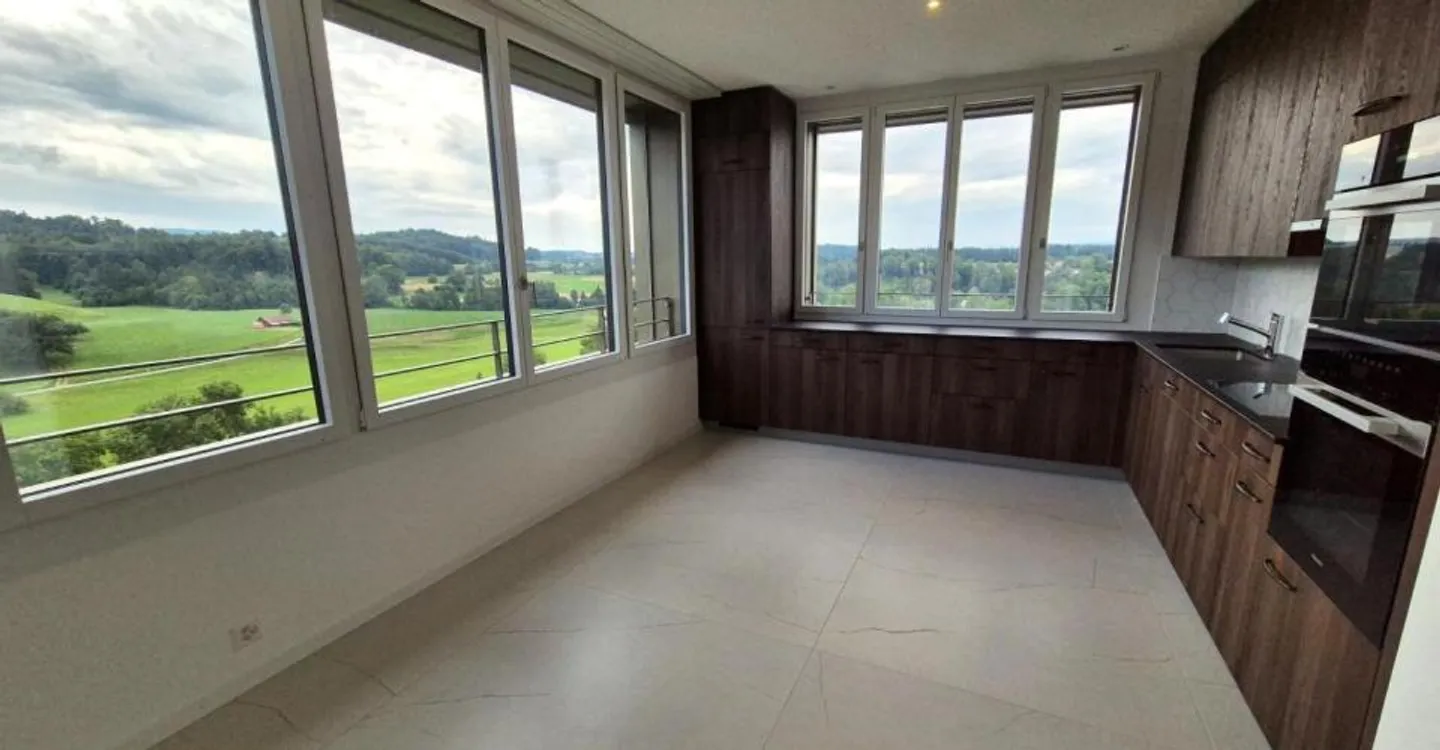 Appartement de Luxe avec Vue Époustouflante - Photo 2 sur 12