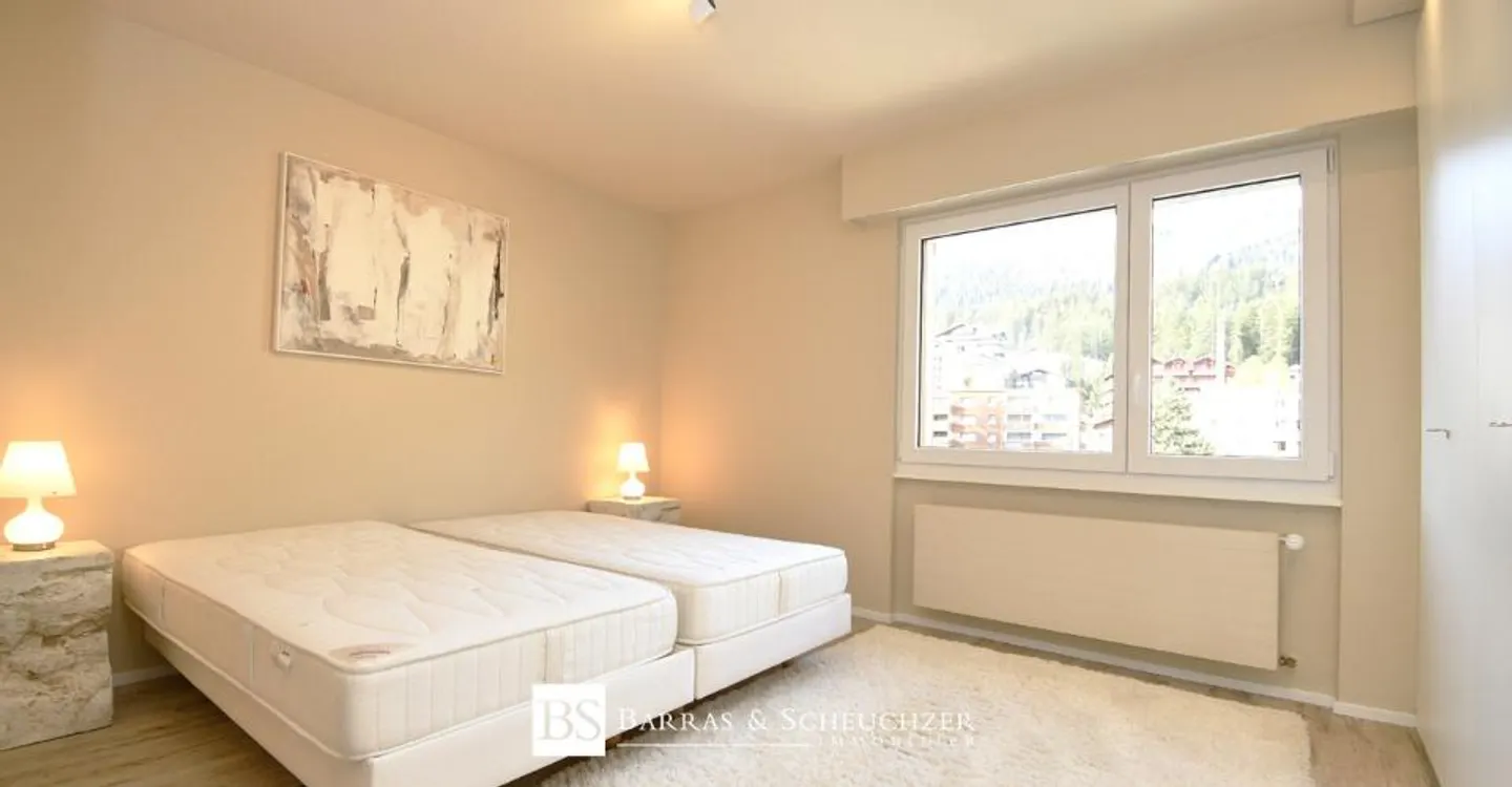 Wunderschöne 2,5 Zimmer renoviert und möbliert, im Stadtzentrum, Rue du Prado - Foto 5 von 8