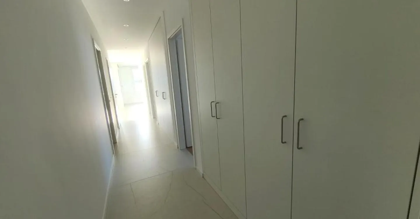 Appartement de Luxe avec Vue Époustouflante - Photo 6 sur 12