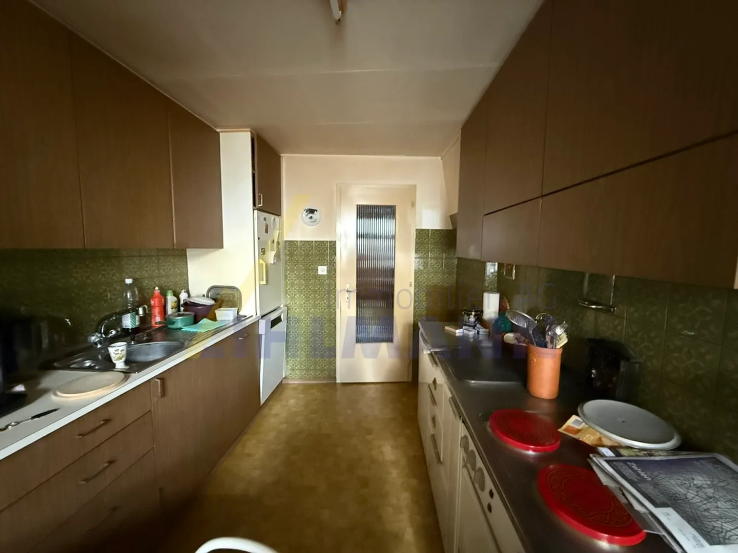 Spacious Single-Family House with Barn and Versatile Outbuildings - Photo 6 of 11