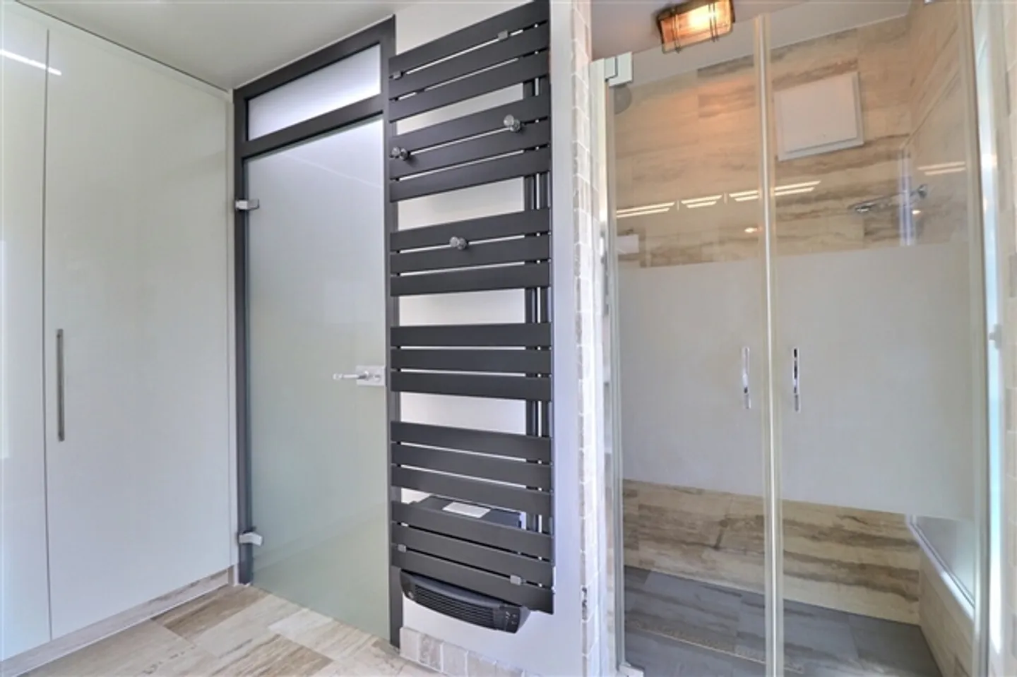 Magnifique Penthouse "Style Loft Industriel" avec Vue Panoramique - Photo 4 sur 8