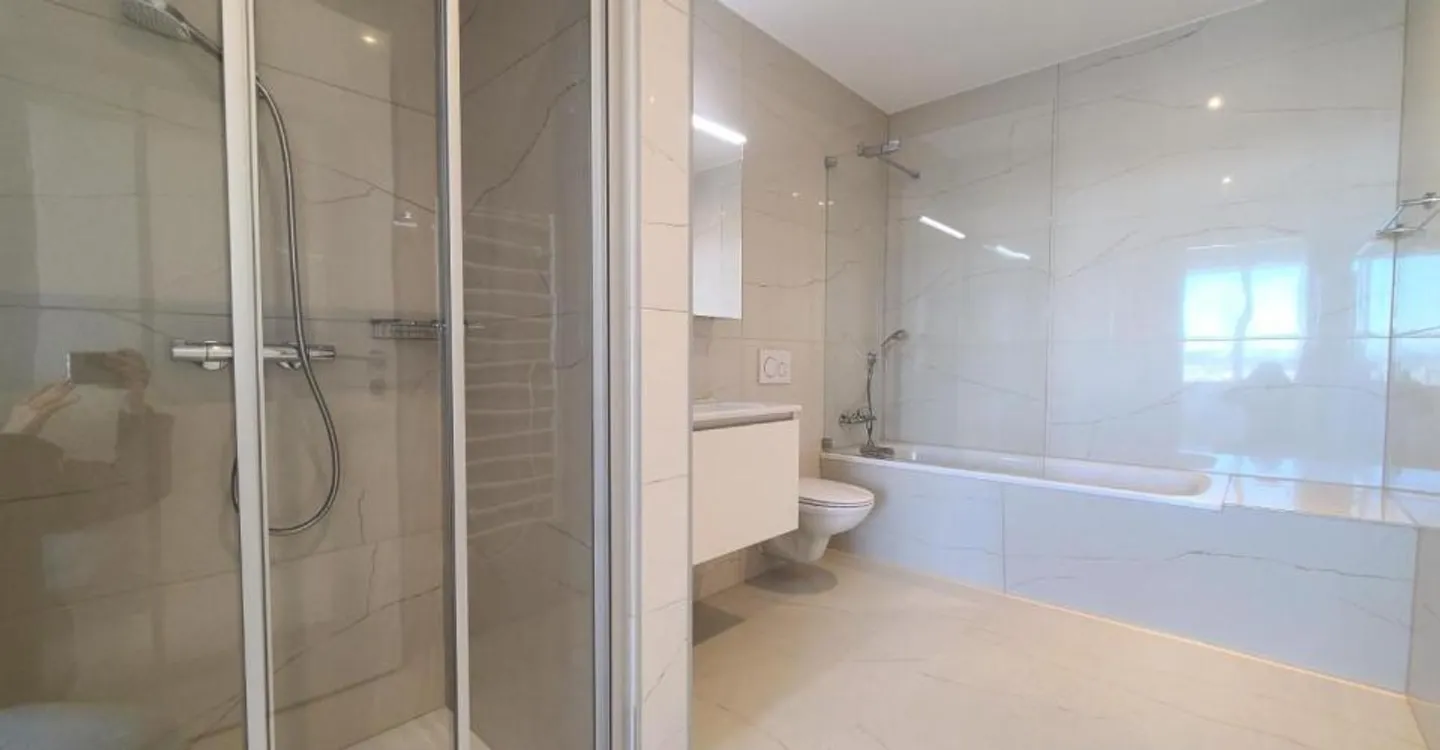 Appartement de Luxe avec Vue Époustouflante - Photo 10 sur 12