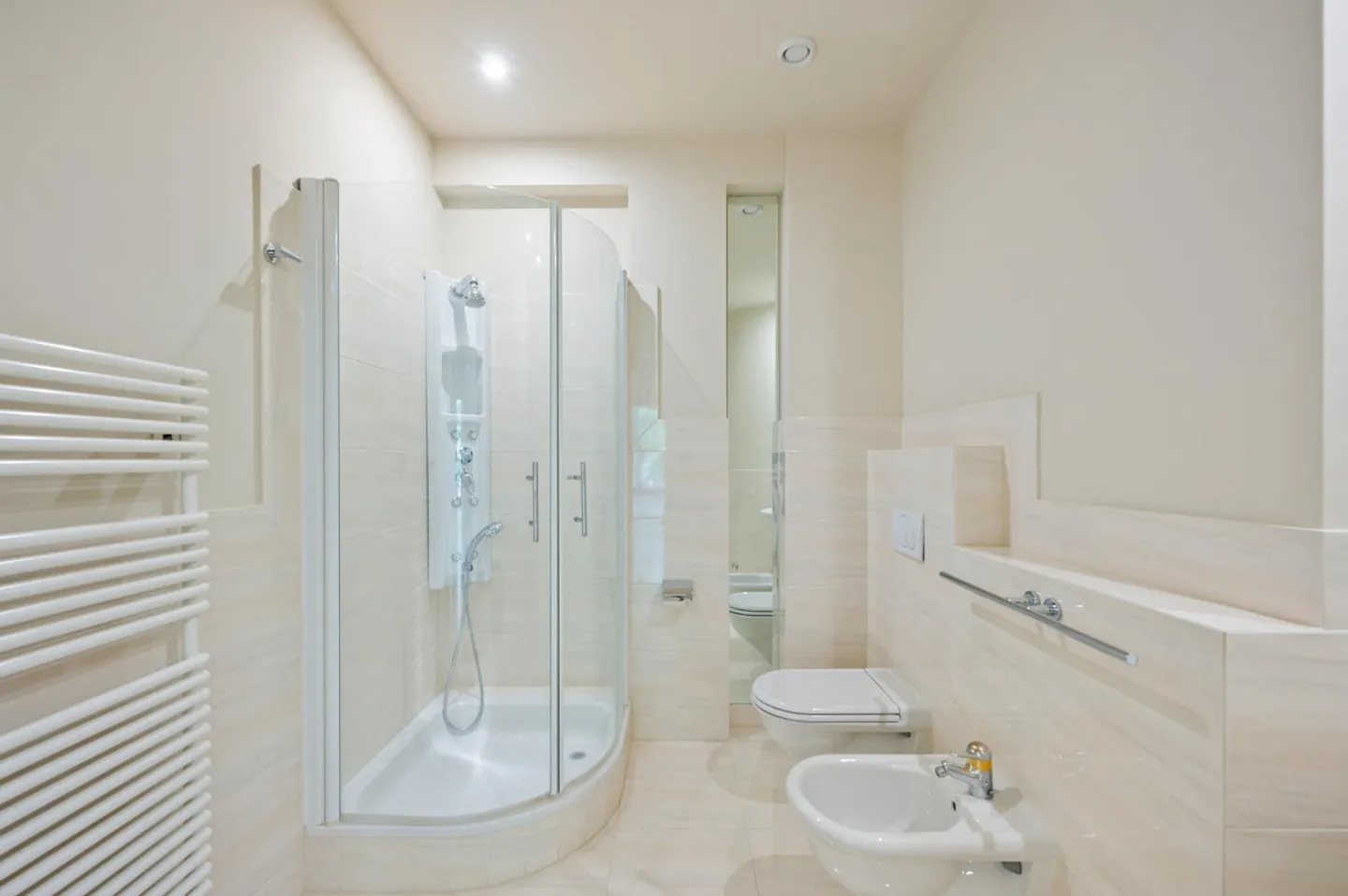 AGRÉABLE APPARTEMENT DE 4.5 PIÈCES AVEC VUE SUR LE LAC À RUVIGLIANA - Photo 10 sur 13