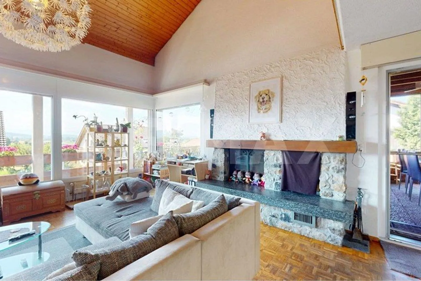 Casa unifamiliare con giardino bellissimo - Foto 1 di 13