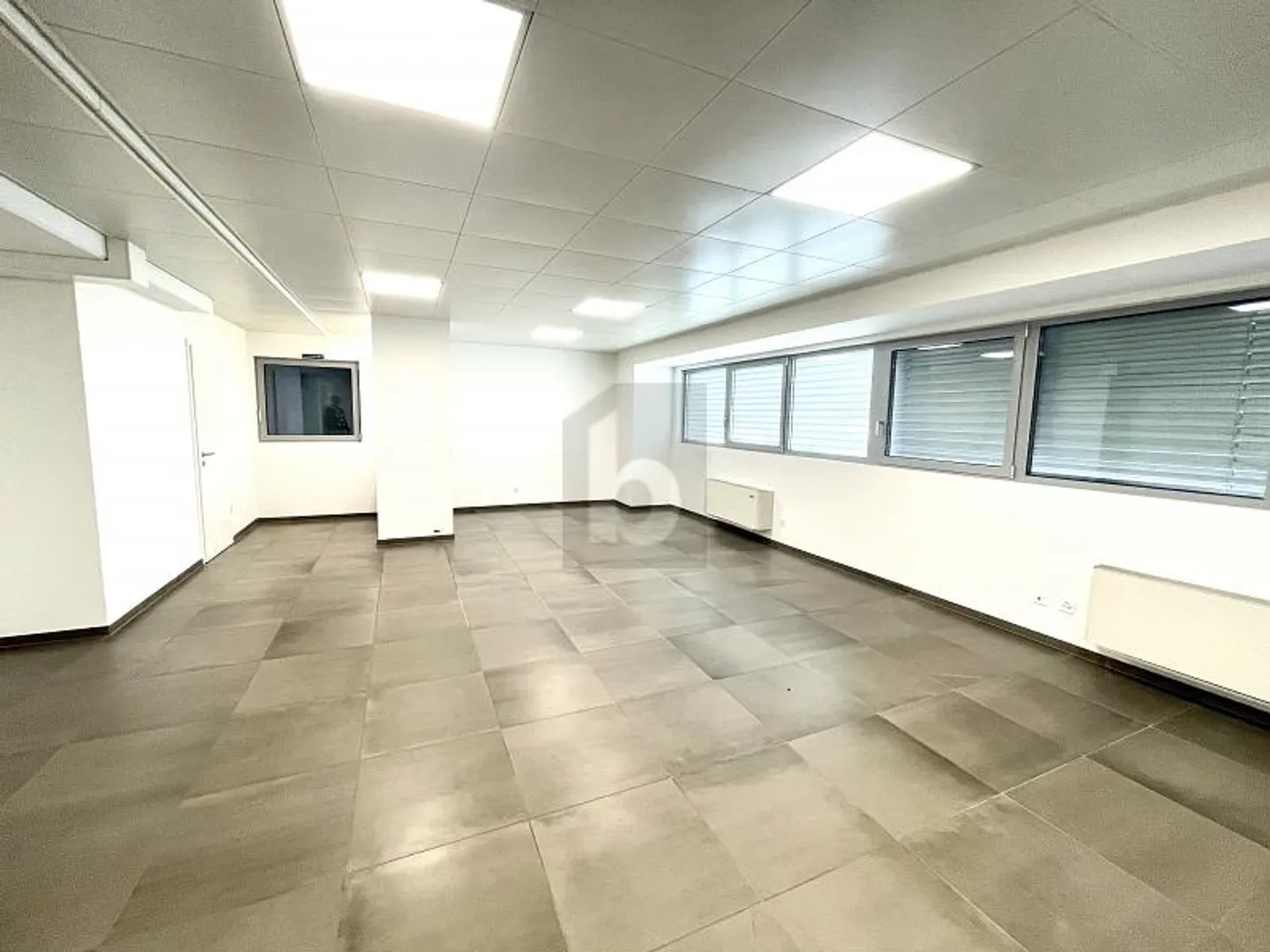 Bureau 1 pièce - Photo 1 sur 6