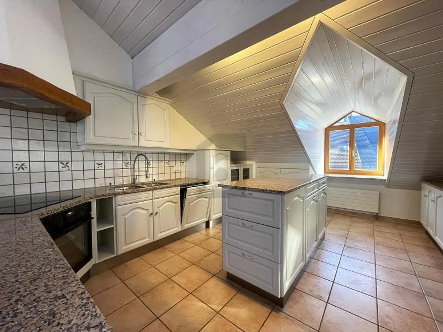 Duplex Charmant avec Terrasse - Photo 3 sur 6