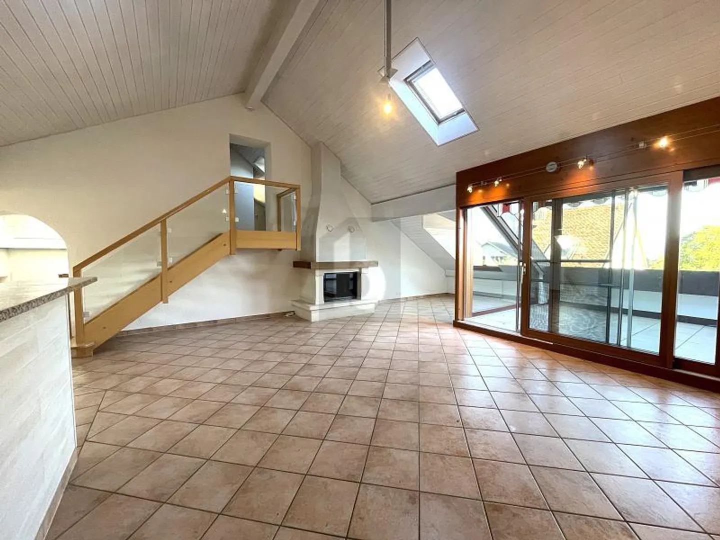 Duplex Charmant avec Terrasse - Photo 2 sur 6