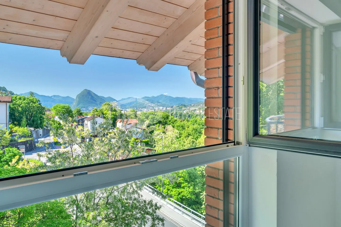 Penthouse with 3.5 rooms in Cadro - Photo 9 of 9