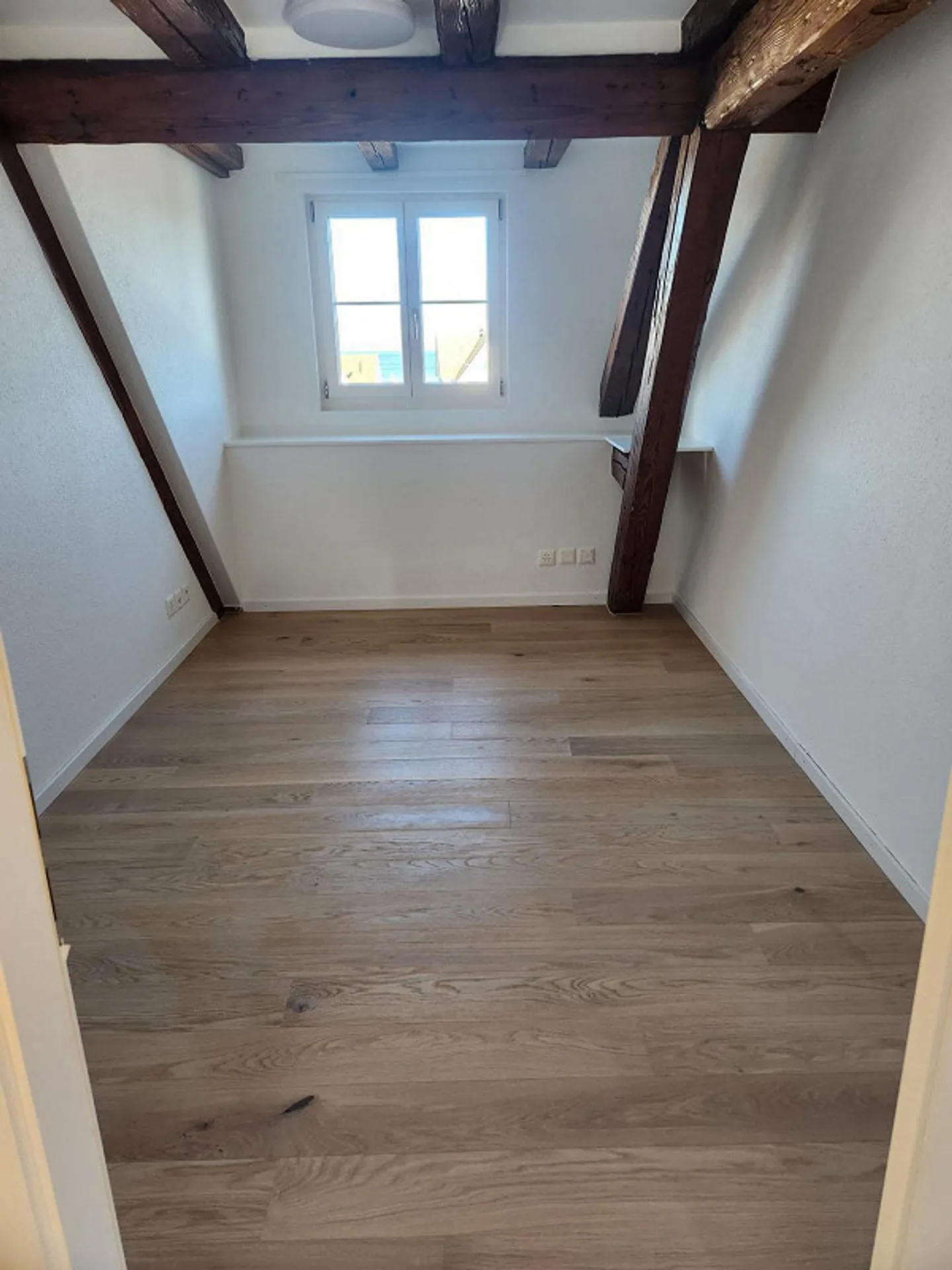 Freshly renovated 3.5-room apartment in the city center of Richterswil - Photo 4 of 7