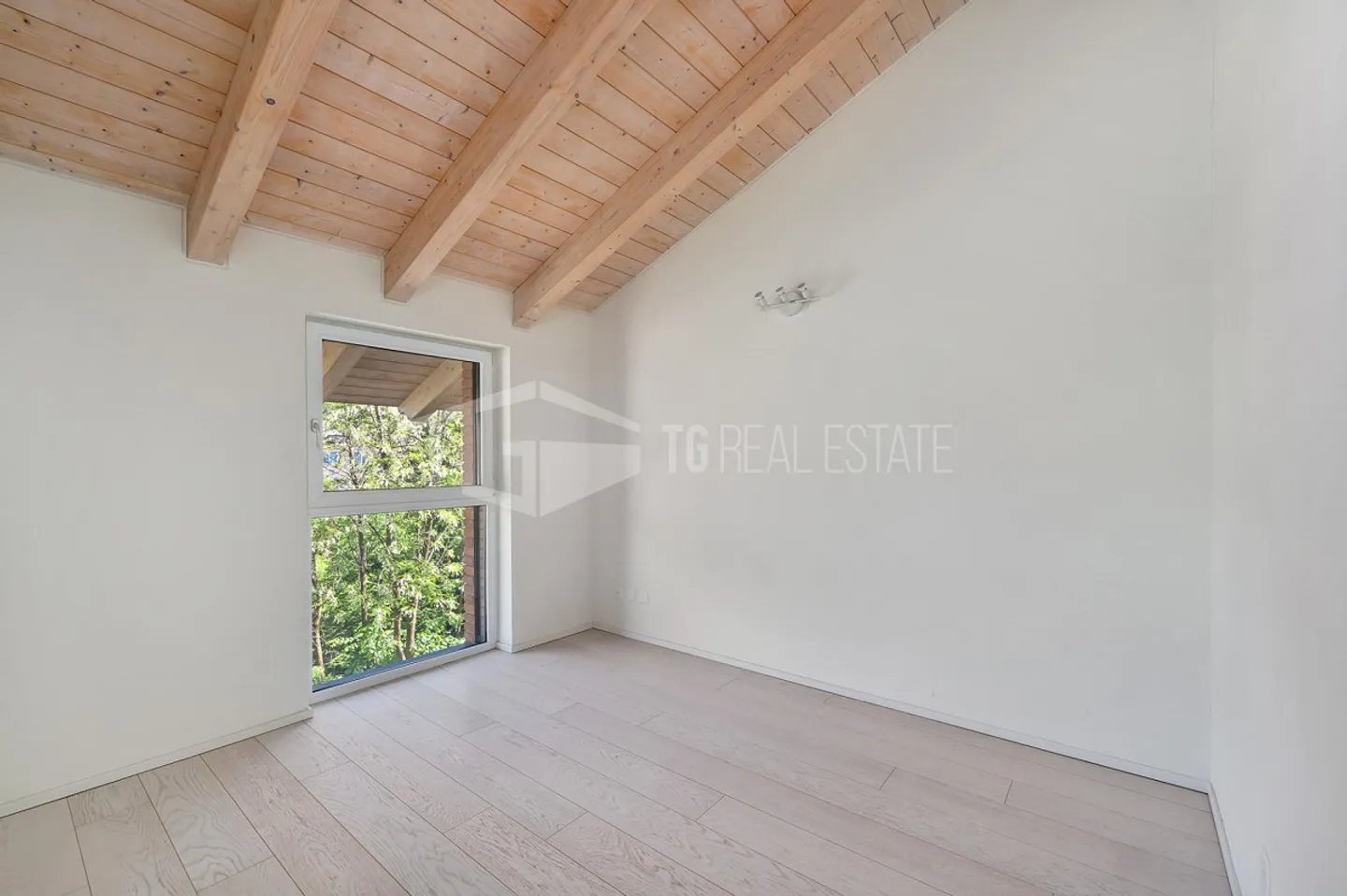 Penthouse with 3.5 rooms in Cadro - Photo 6 of 9