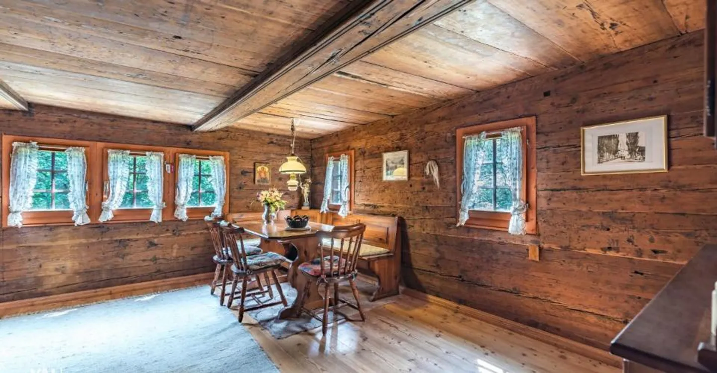 Historic Chalet in Wallis Nature - Photo 3 of 13