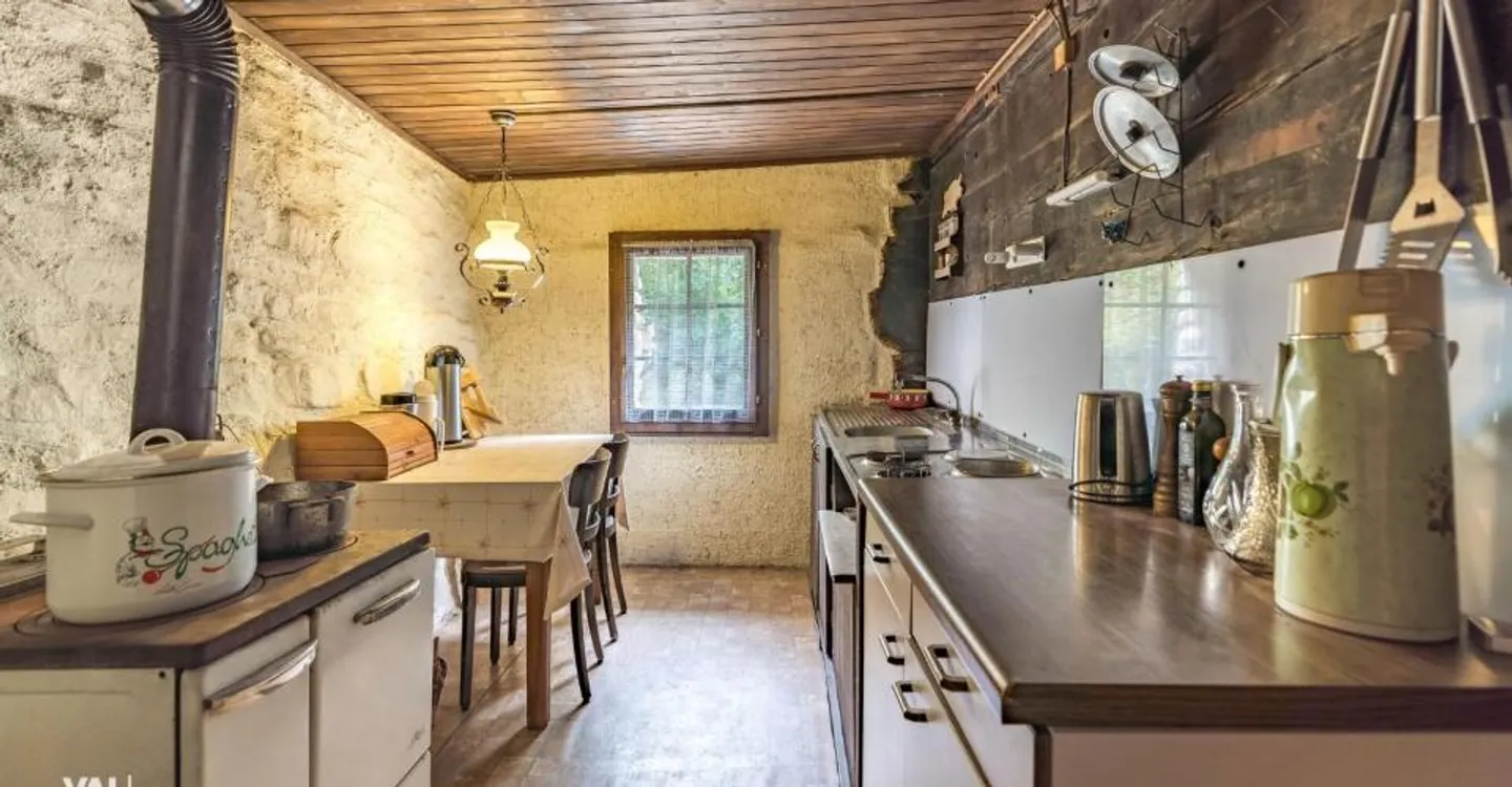 Historic Chalet in Wallis Nature - Photo 8 of 13