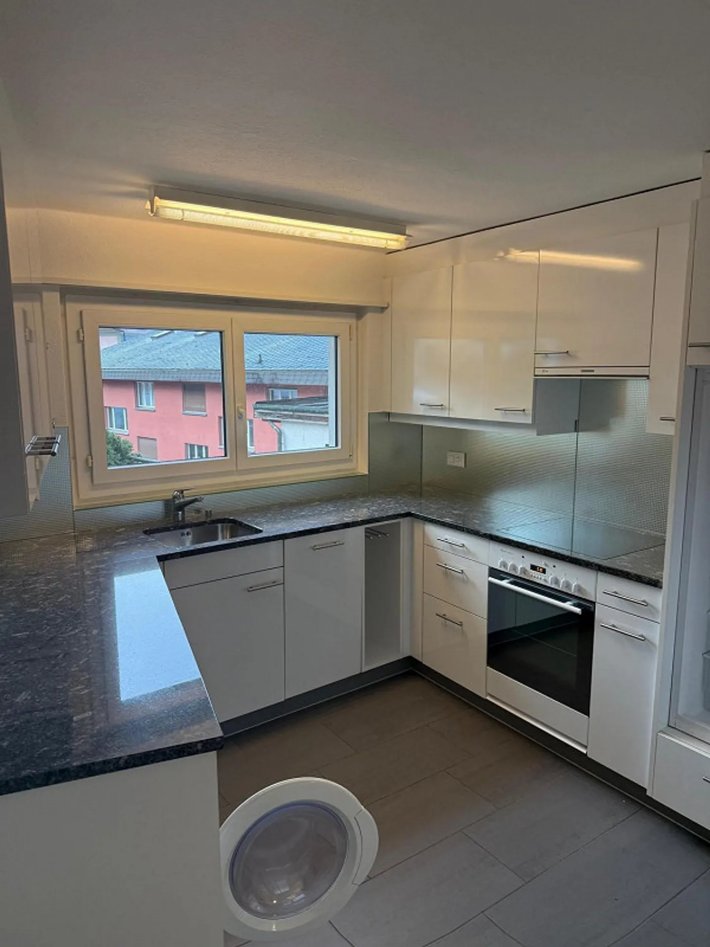 Grosszügig geschnittene 2.5 Zimmerwohnung im Herzen von Bern - Foto 1 von 8