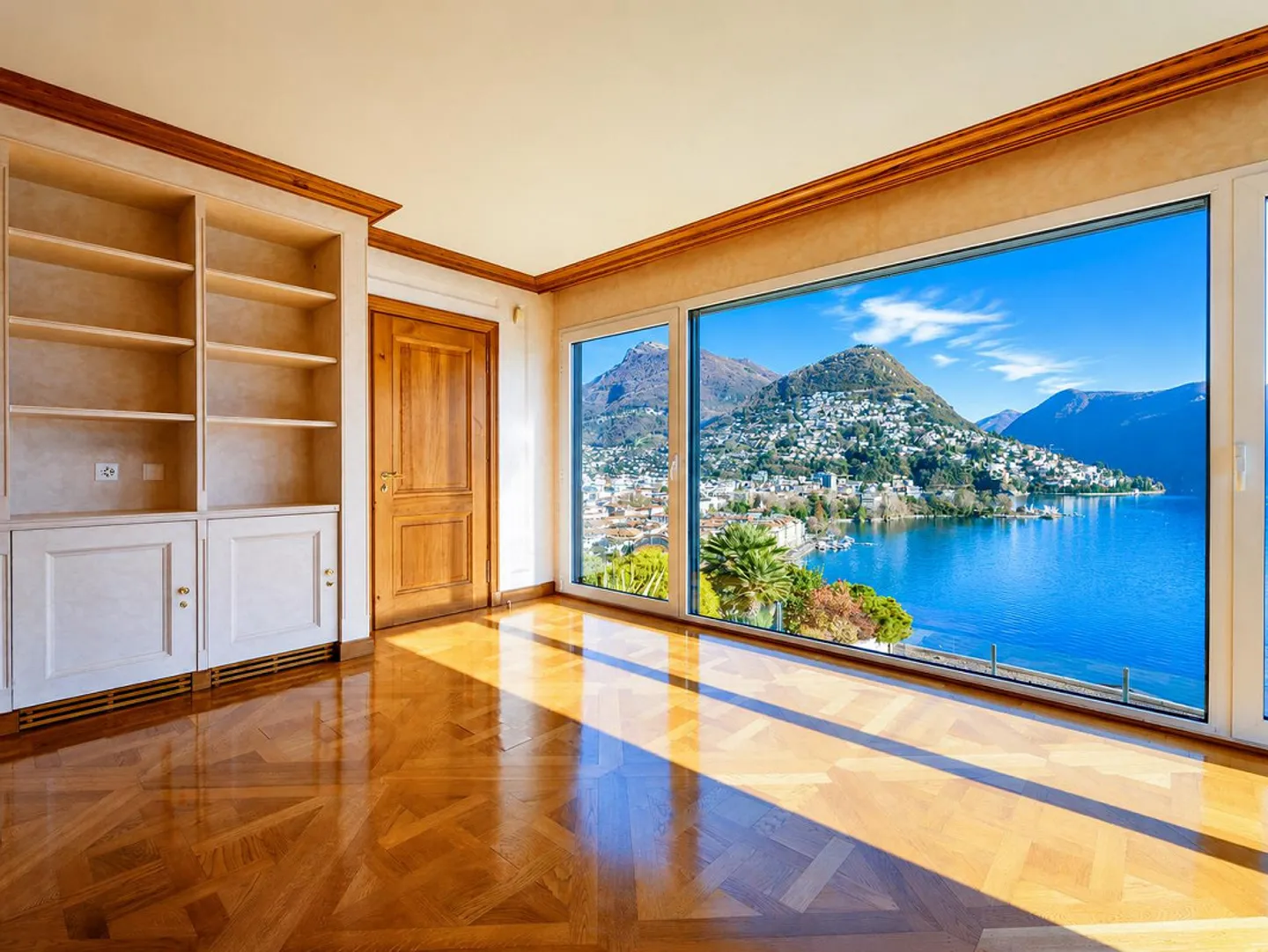 Penthouse with lake view in Central Lugano - Photo 4 of 12