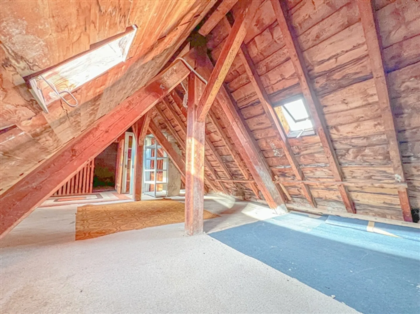 «Geräumige 3,5-Zimmer-Eigentumswohnung zum Renovieren
Im Herzen von Ste-Croix» - Foto 12 von 14