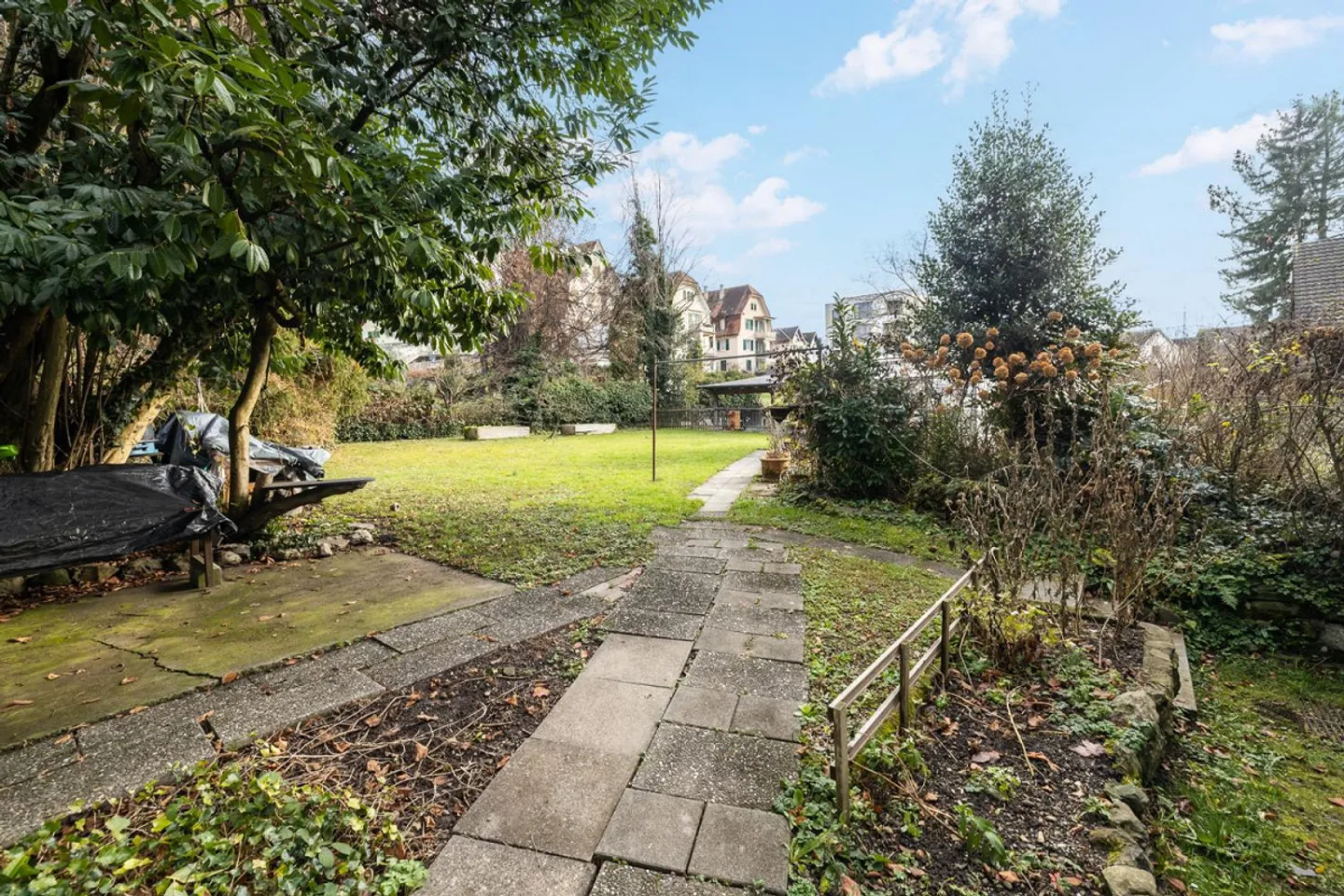 Art Nouveau villa with park in the center of Erlenbach - Photo 9 of 11