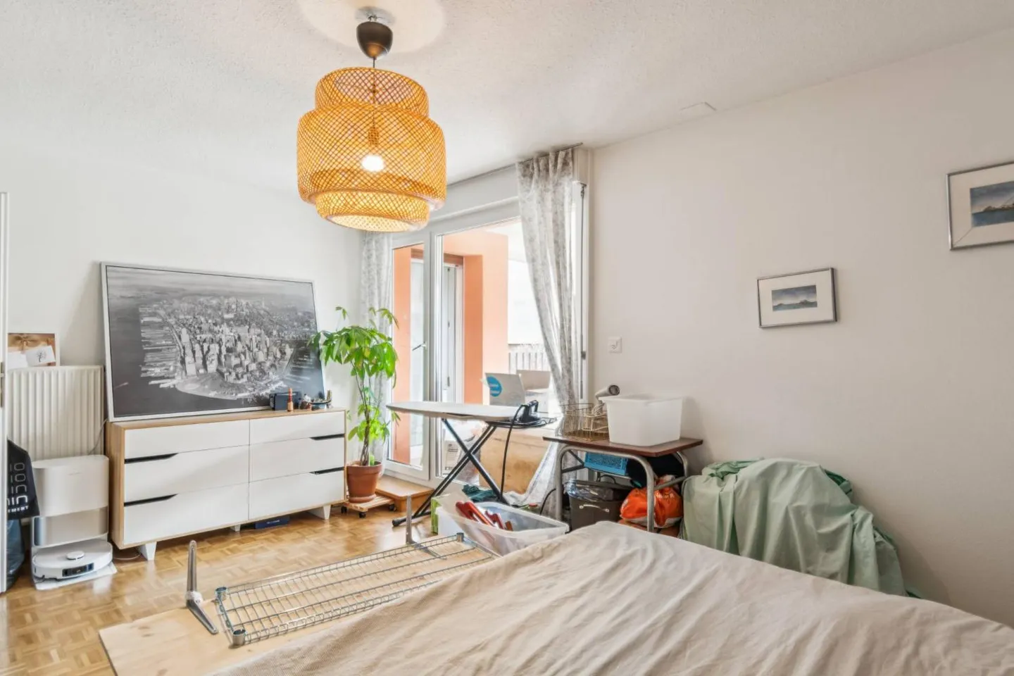 Bell'appartamento ristrutturato di 4,5 locali con terrazza e 2 posti auto - Foto 5 di 11