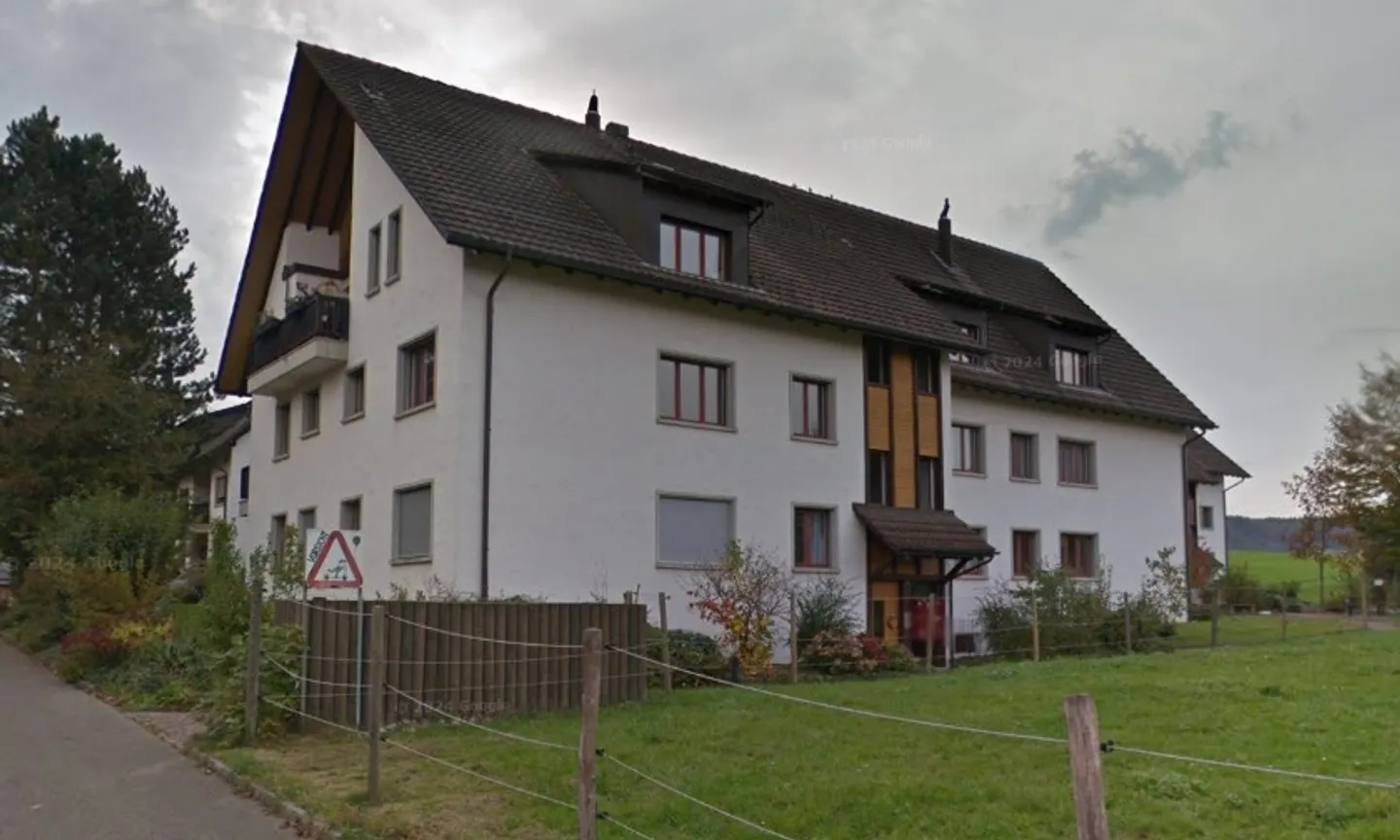 Wir vermieten per sofort oder nach Vereinbarung einen Abstellplatz - Foto 1 von 1