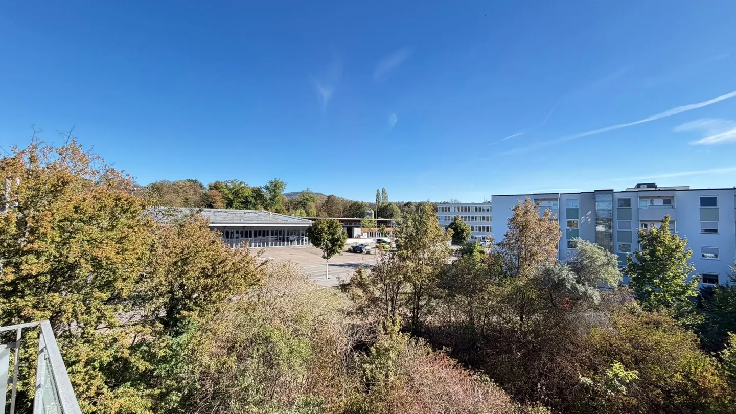 Appartamento di 5,5 stanze con grande balcone, ascensore e posto auto sotterraneo - Foto 15 di 15