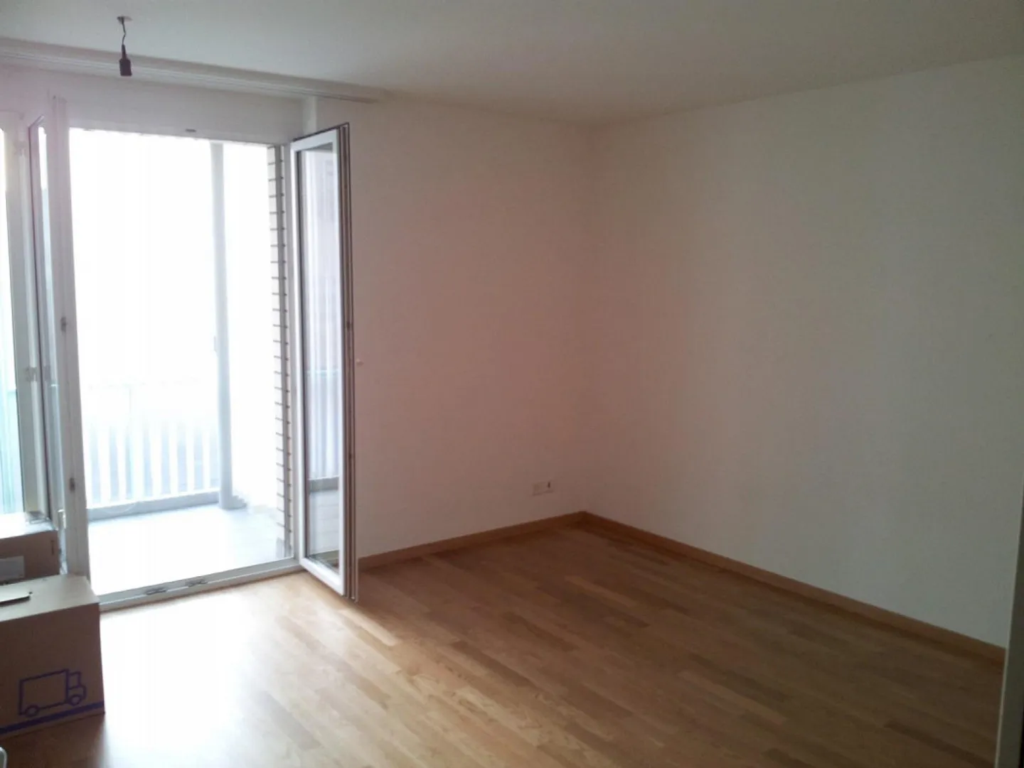 3.5 Room Apartment in a Quiet Location between Train Station and Old Town - Photo 8 of 11