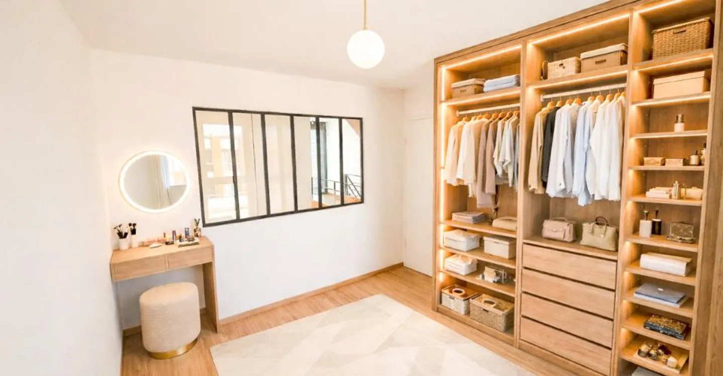 Loft-Penthouse and its 360° Rooftop, just across the border - Photo 9 of 9