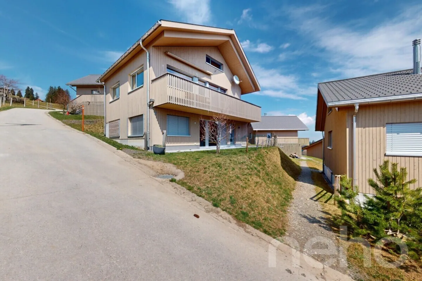 Appartamento duplex arredato e soleggiato di 4,5 stanze a Rigi Kaltbad-First - Foto 1 di 13