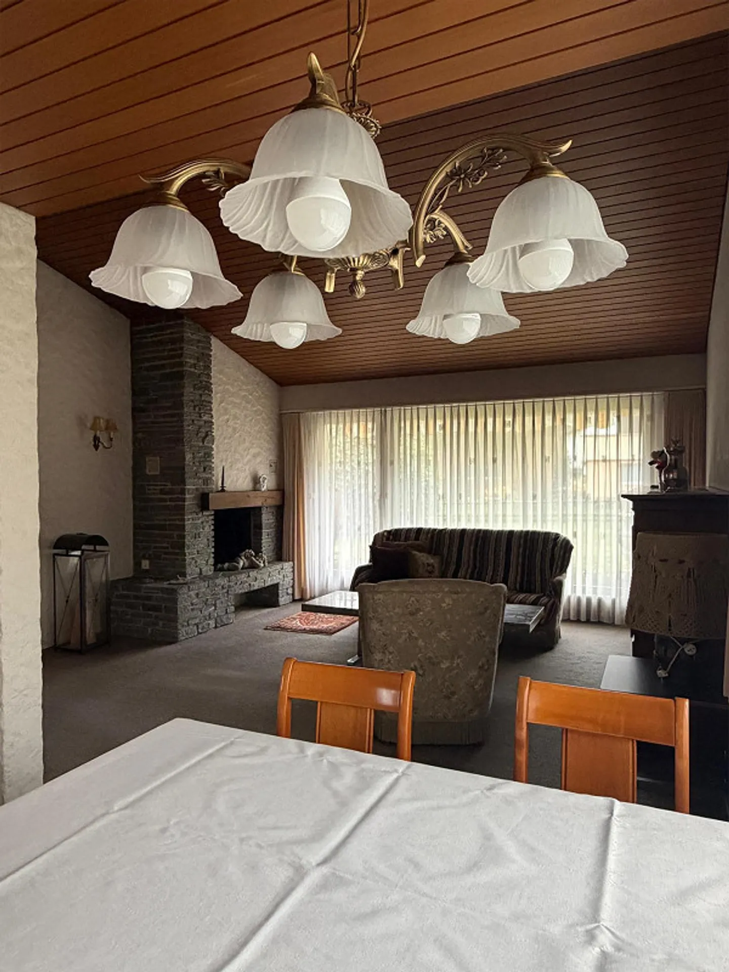 Ampia casa unifamiliare arredata in affitto - Foto 3 di 9