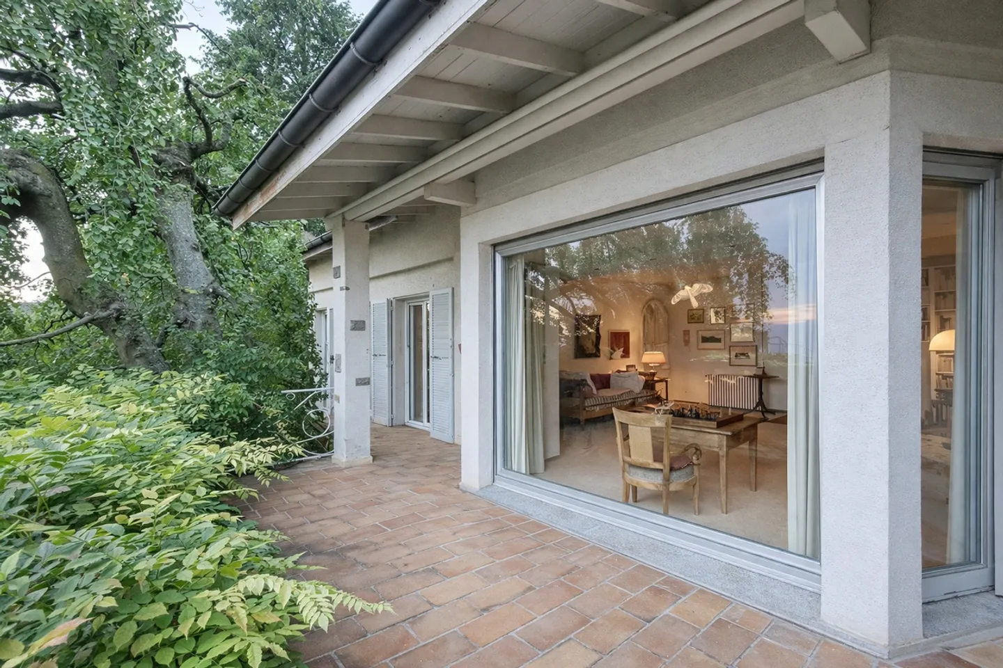 Außergewöhnliches Anwesen mit Seeblick - Foto 3 von 9