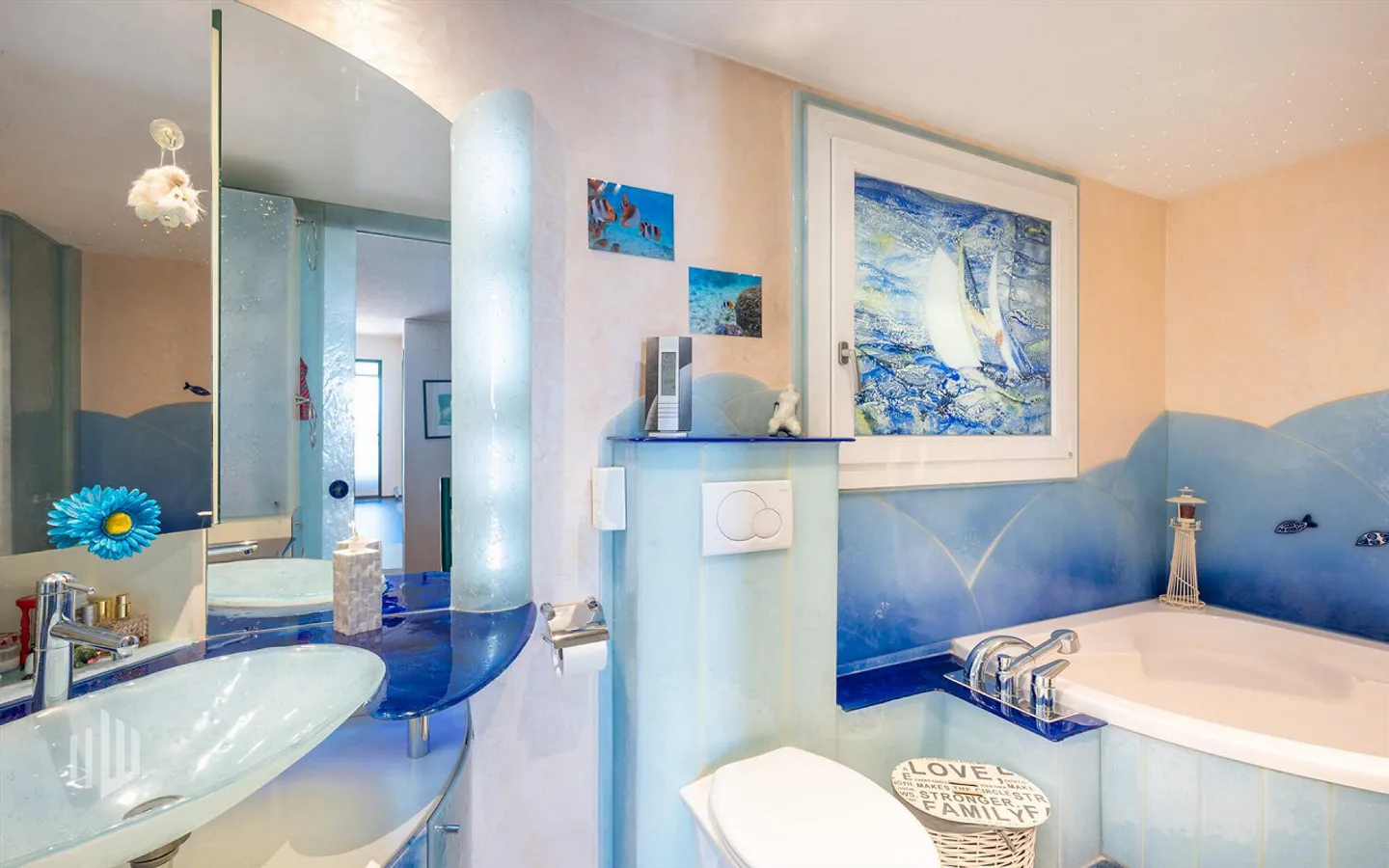 Charmantes Eckhaus mit Seesicht - Foto 5 von 12