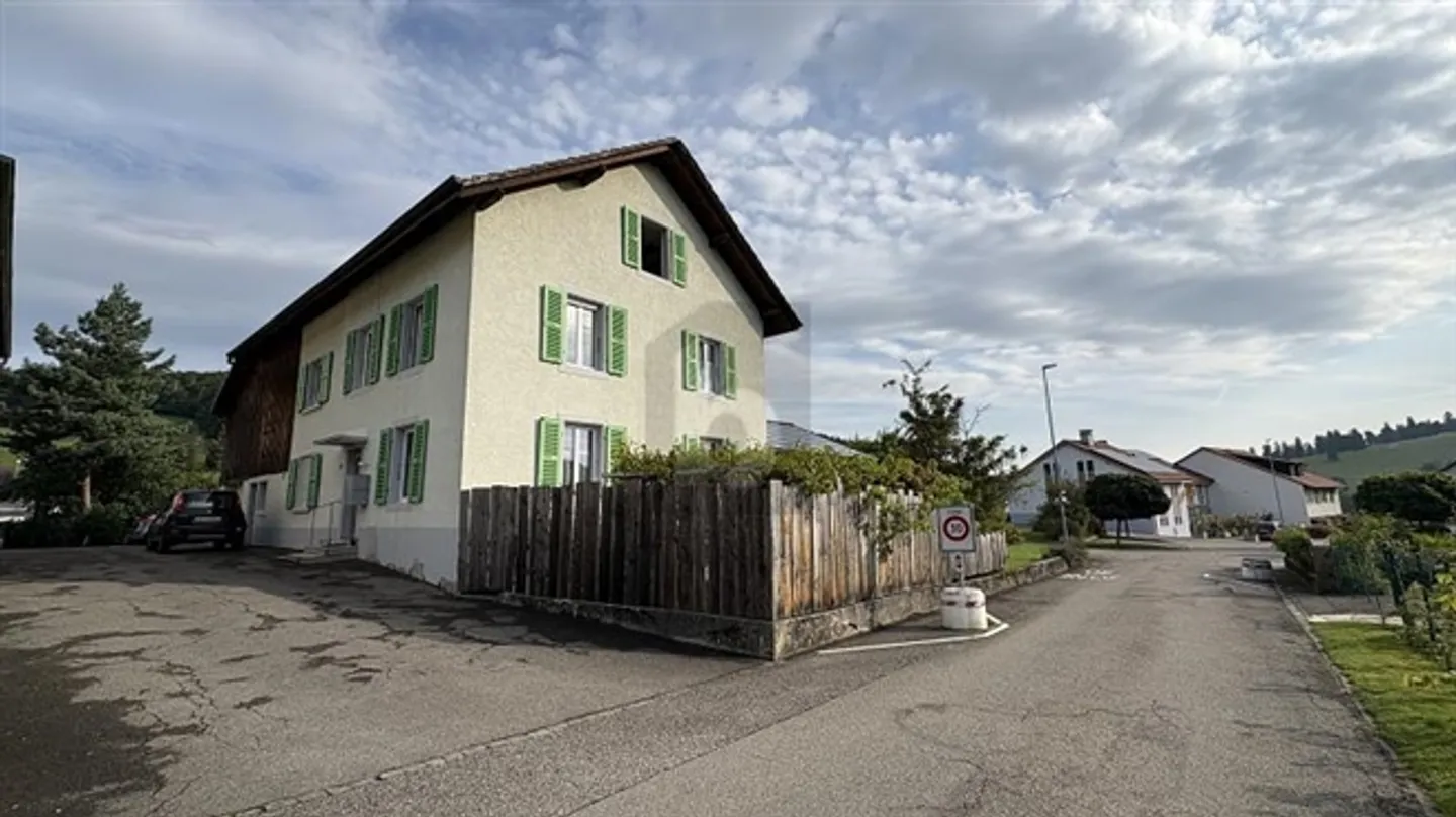 Charming House in a Quiet Area Near Nature - Photo 1 of 6