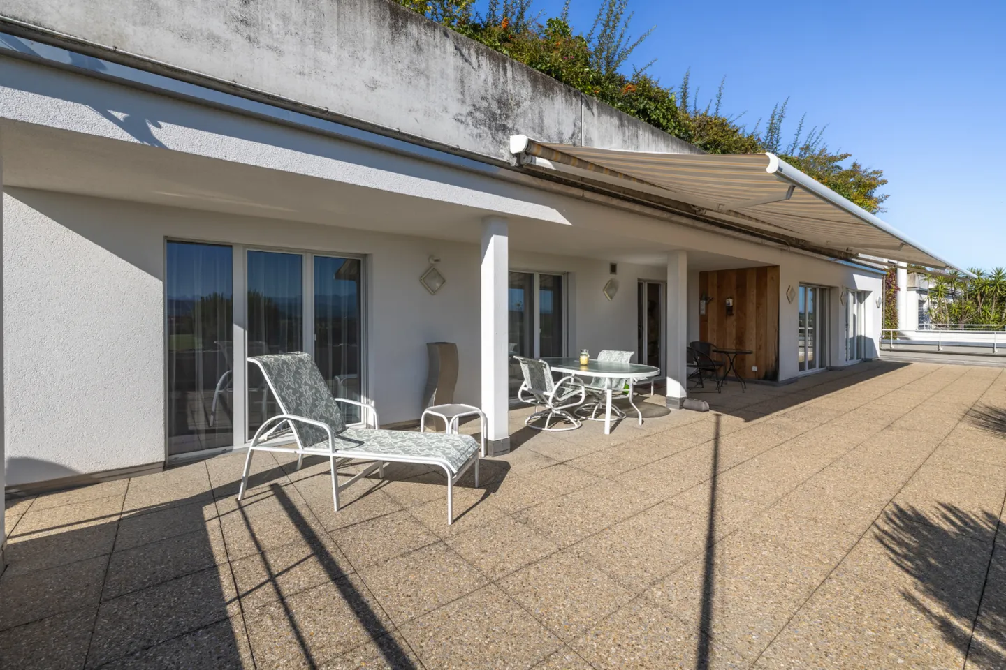 Living with a View and Peace - Spacious Terrace House on Sunny South Slope - Photo 7 of 13