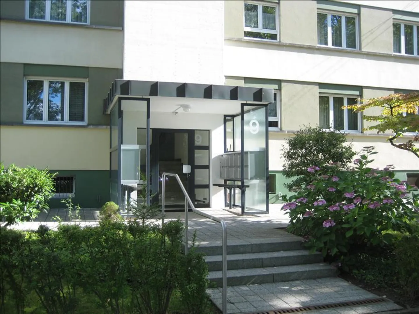 Your apartment in the center of Bern-Wankdorf! - Photo 2 of 6
