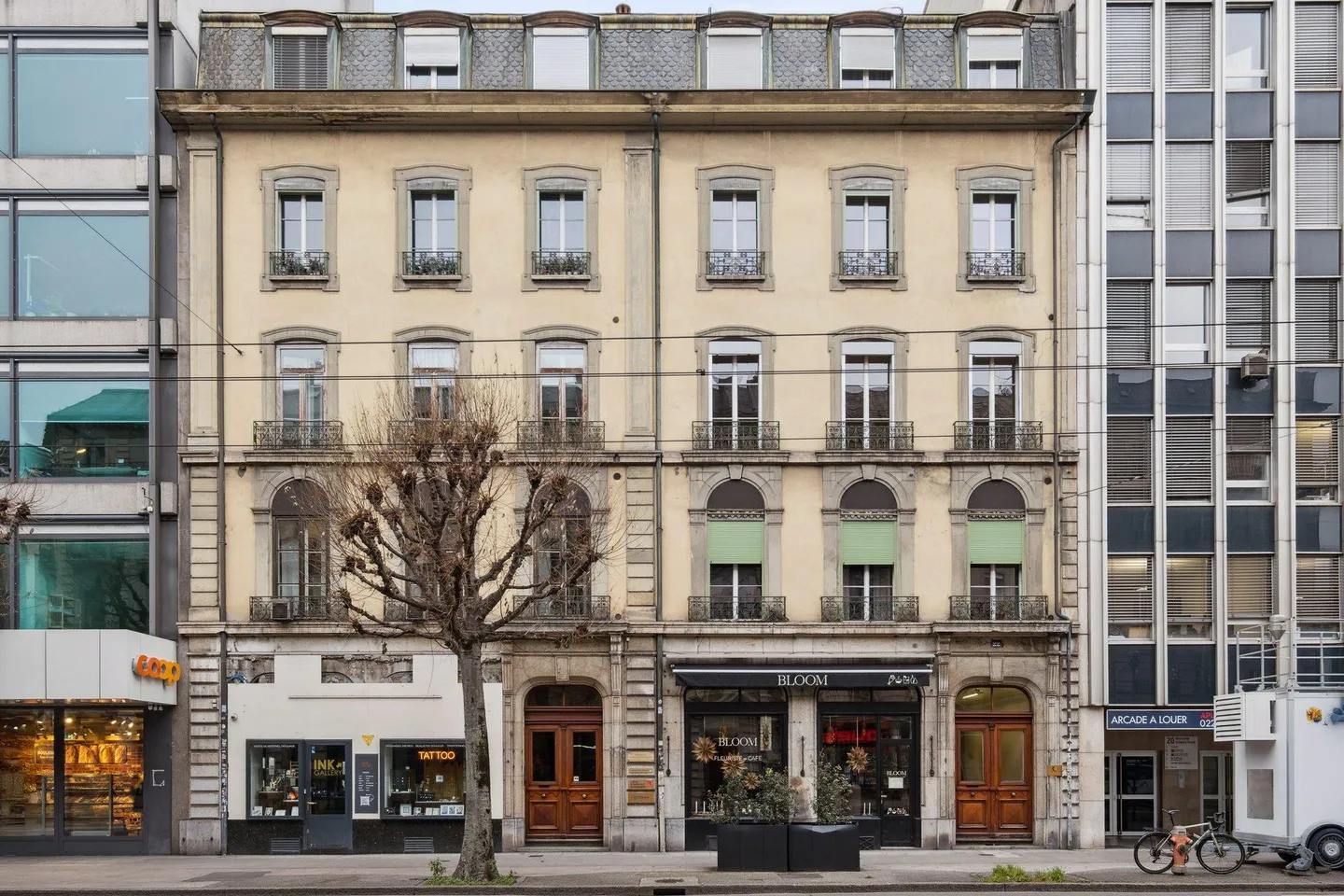 Spacious 5-Room Apartment - Photo 1 of 11