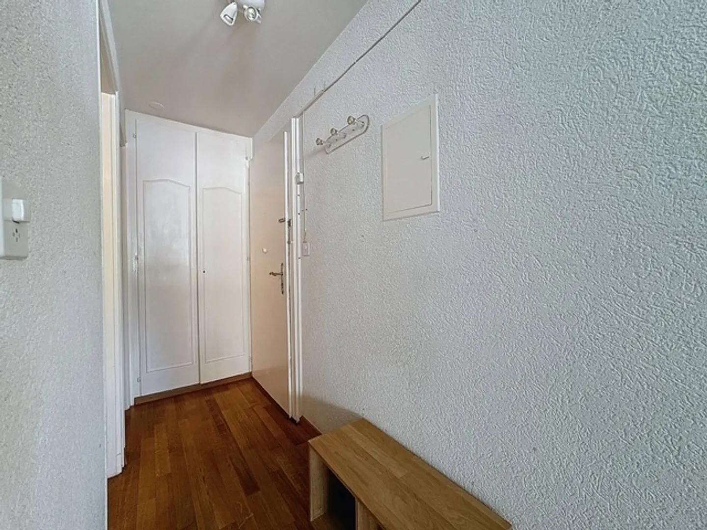 Spazioso studio di fronte agli impianti di risalita - Foto 4 di 8