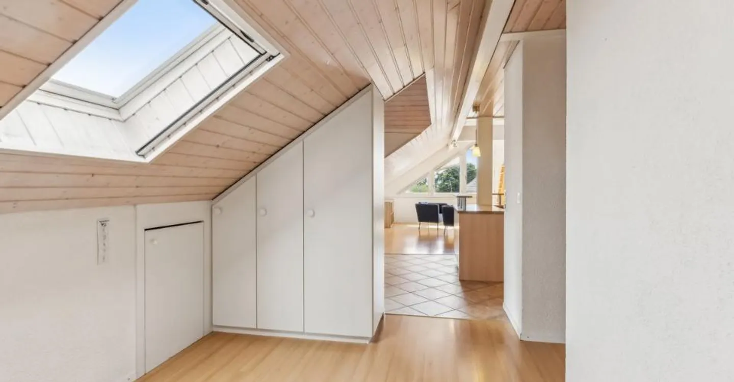 Superbo attico attraversante di 110 m² a 15 minuti dalle porte di Losanna - Foto 9 di 12