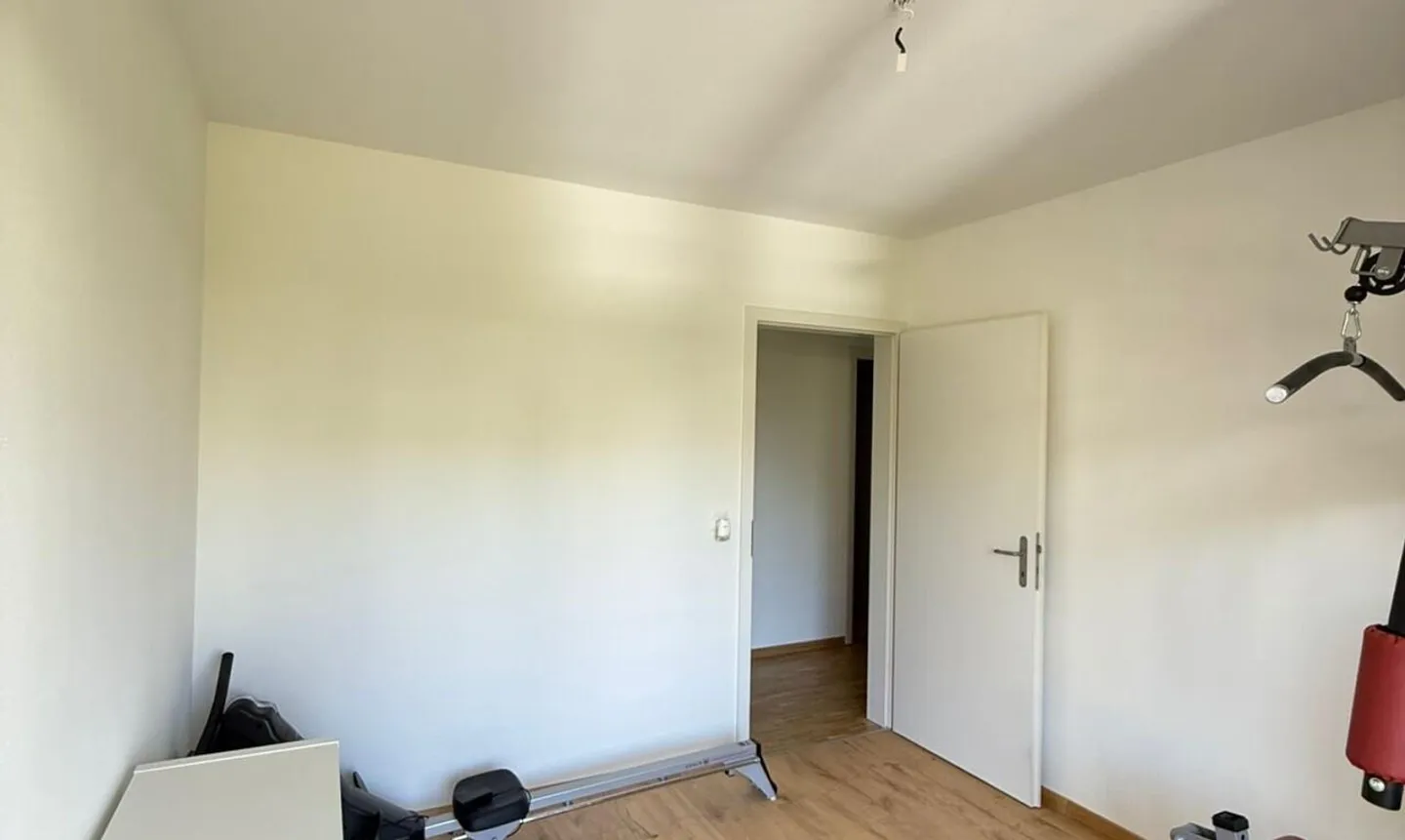 Spacious, bright apartment with stunning lake view! - Photo 9 of 13