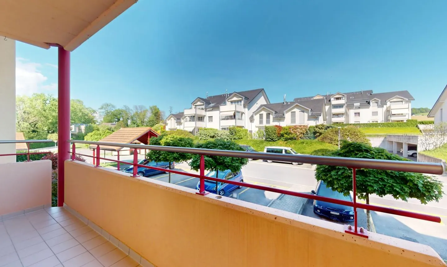 Spacious, bright apartment with stunning lake view! - Photo 11 of 13